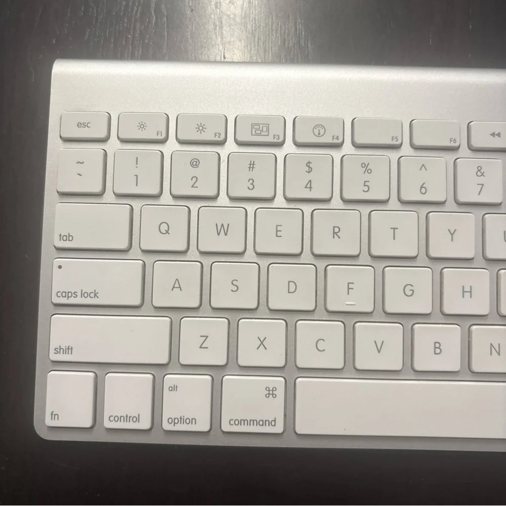 Apple Silver and White Keyboard